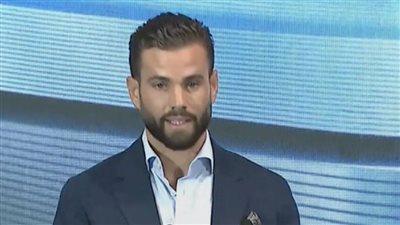 بعد انضمامه للقادسية السعودي، نجم ريال مدريد يودع لاعبي الفريق باكيًا (فيديو) 