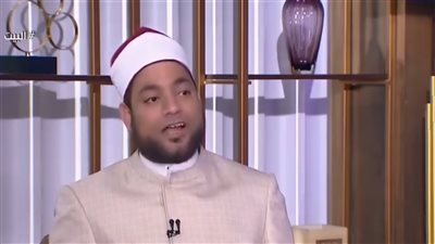 إمام مسجد الحسين: هذا الأمر يفتح أبواب السعادة ويمنع دخول الشياطين البيوت (فيديو)