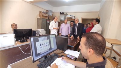 السكرتير العام للبحيرة يتابع سير العمل بالمركز التكنولوجى بأبو حمص