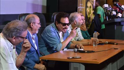 محمد رياض: عملنا 3 أشهر قبل انطلاق مهرجان المسرح ليخرج بشكل جيد (فيديو)