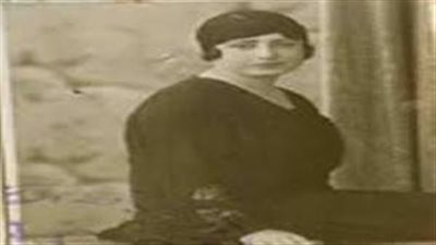 عباسية ابنة ملكة القطن أول مصرية تحصل على رخصة قيادة سيارة..ما القصة؟ 