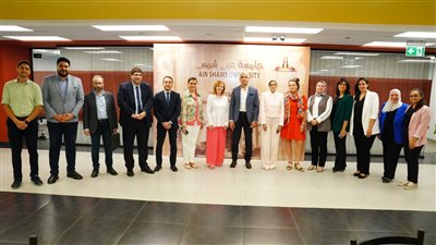 رئيس جامعة عين شمس يستقبل وفدًا من منظمة العمل الدولية