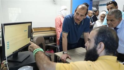 نائب وزير الصحة: توفير جهاز حديث لفحص الهيموجلوبين بالإدارة الصحية بديروط