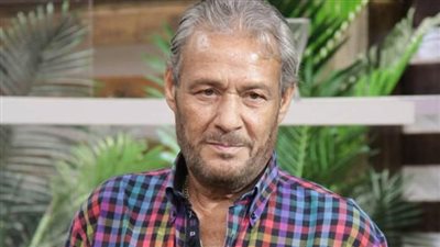  فاروق الفيشاوي.. خمس سنوات على رحيل الحاوي.. تألق سينمائيًا وتليفزيونيًا ومسرحيًا وإذاعيًا.. قدم أكثر من 100 فيلم.. وسرطان الكبد يعجل بالنهاية 