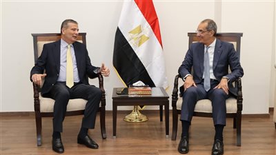 من العلمين الجديدة، وزيرا الاتصالات والزراعة يتابعان تنفيذ المشروعات المشتركة