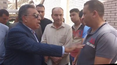 محافظ الدقهلية يفاجئ مخبزا في المنصورة بزيارة ويعين مفتش تموين عليه (صور )