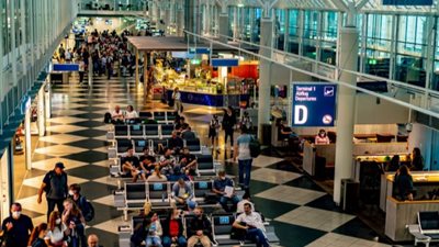 تعطل حركة الطيران فى مطار ميونخ الألمانى بسبب مظاهرة لنشطاء بيئيين