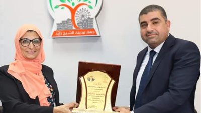 جهاز مدينة الشيخ زايد يكرم رئيس الجهاز السابق