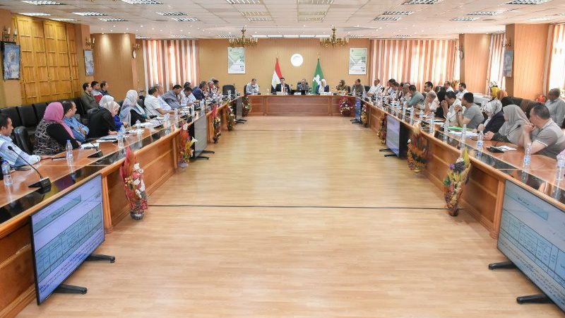 اجتماع محافظ الشرقية