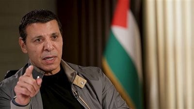 هل محمد دحلان ورقة الصفقة لإدارة غزة؟، صحيفة أمريكية تؤكد والقيادي الفلسطيني ينفي
