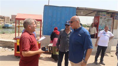 إحالة نواب رئيس مدينة الخانكة للتحقيق بسبب الأكشاك المخالفة