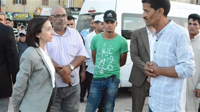 محافظ البحيرة تتابع الالتزام بالتعريفة الجديدة بمجمع مواقف أبو حمص