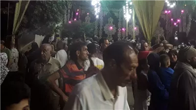 آلاف المريدين والمحبين في الليلة الختامية لمولد المرسي أبو العباس بالإسكندرية (فيديو)