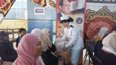 الداخلية توجه قوافل إنسانية وطبية لدمياط (صور)