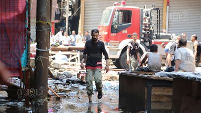 شاهد عيان على حريق العتبة: شخص حاول إطفاء النار وتوفى (فيديو) 