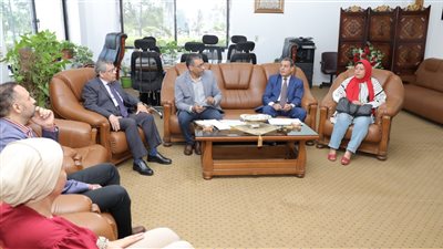 جامعة القناة تعقد الاجتماع التحضيري النهائي للجنة مؤتمر الدراسات العليا الخامس 