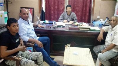 محافظ سوهاج يوجه رئيس مدينة المنشأة بزيارة معاق وتوفير كشك له 