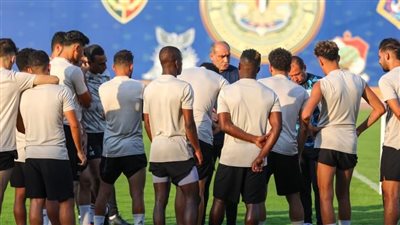 صلاح محسن يقود هجوم المصري أمام الأهلي بالدوري 