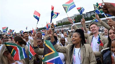 احتشاد الجماهير في حفل افتتاح أولمبياد باريس 2024 (صور)