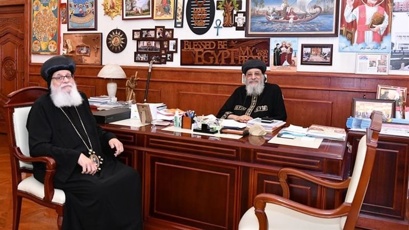 البابا تواضروس يتلقى