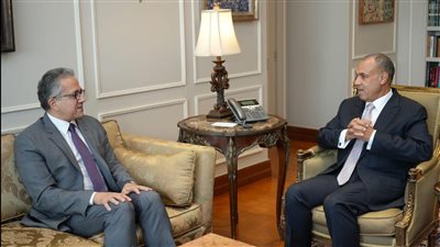 خطة مرشح مصر لليونسكو، تعرف على تفاصيل لقاء وزير الخارجية مع خالد العناني 