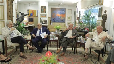 مؤسسة فاروق حسني تقرر زيادة قيمة جوائز الفنون إلى مليون جنيه 