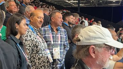 أولمبياد باريس، صبحي والخطيب وحسن مصطفى يساندون منتخب اليد أمام المجر (صور)