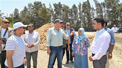 وزير الري يتفقد نهاية ترعة الحمام ومناسيب مأخذ محطة مياه شرب جنوب العلمين (صور)