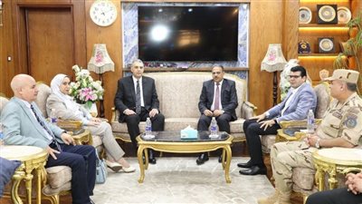 محافظ الشرقية في زيارة لمدير الأمن الجديد 