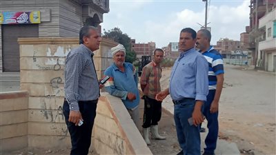 رئيس مدينة الزقازيق يتابع أعمال النظافة في القرى التابعة