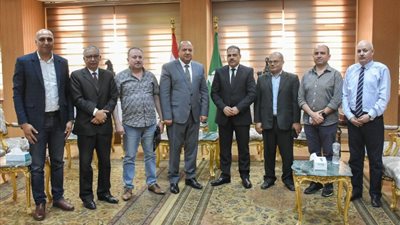 محافظ الشرقية يستقبل رئيس شركة القناة لتوزيع الكهرباء