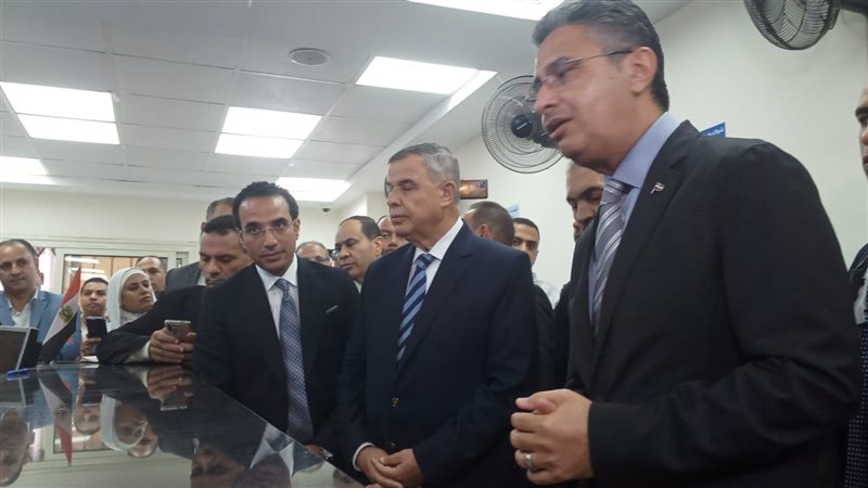 وزير التموين خلال