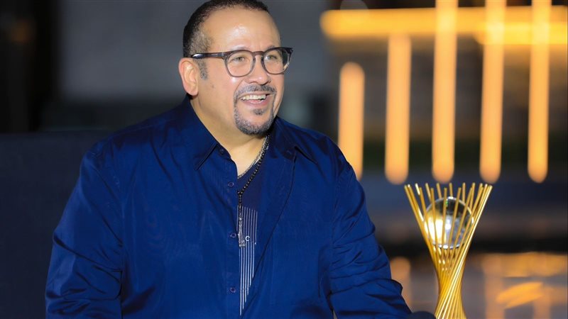 هشام عباس، فيتو