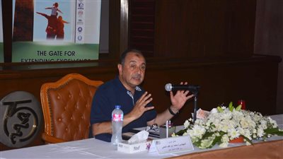 وزير قطاع الأعمال: حريصون على النهوض بصناعة الدواء في شركاتنا