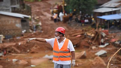 مصرع 11 شخصا في انهيار طيني بالصين (فيديو)