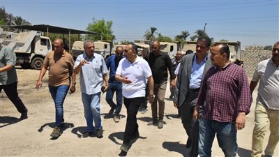 محافظ أسيوط يكلف بتشكيل لجنة لحصر مخازن ومعدات مشروع الرصف