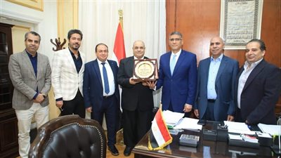 محافظ الجيزة يستقبل وفد نقابة الأطباء