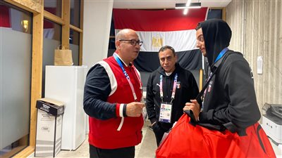 أولمبياد باريس، البعثة المصرية تحتفل ببرونزية محمد السيد داخل القرية الأولمبية
