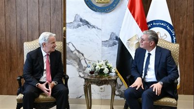 وزير البترول يبحث مع أبكس الأمريكية إمكانية التوسع في حفر الآبار بمصر