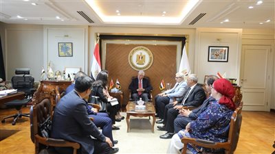 عاشور يبحث مع نائب وزير العلوم والتكنولوجيا الصيني آليات التعاون