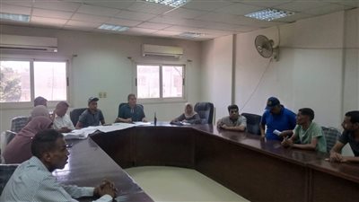 رئيس مدينة الزينية في الأقصر يتابع تنفيذ المشروعات