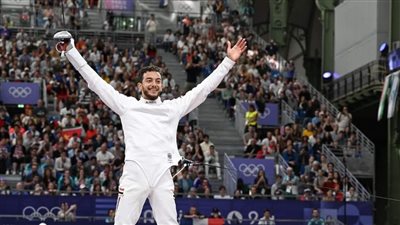 احتفالات البعثة المصرية بفوز محمد السيد بالميدالية البرونزية (فيديو)