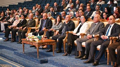 رئيس تجارية الجيزة يشارك في مؤتمر 