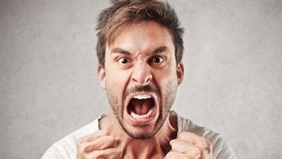 موقف القضاء من ادعاء الجنون للإفلات من عقوبة الجرائم