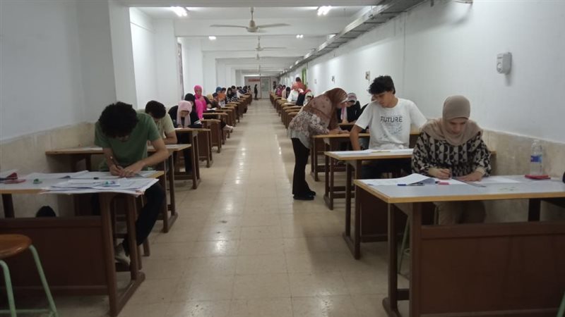 طلاب الثانوية العامة