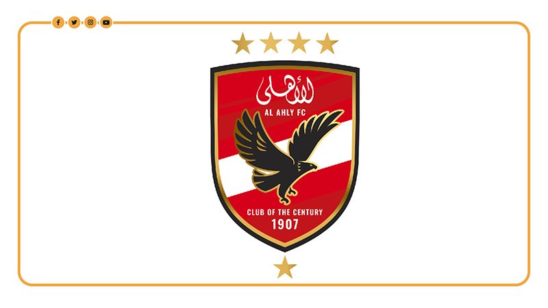 فريق الكرة بالنادي
