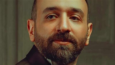 عمرو سلامة يروج لمسلسل بريستيج: أكثر تجربة عملتها واخد فيها مخاطرات