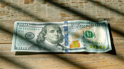 سعر الدولار بالبنوك بعد موافقة صندوق النقد على صرف الشريحة الثالثة من قرض مصر 