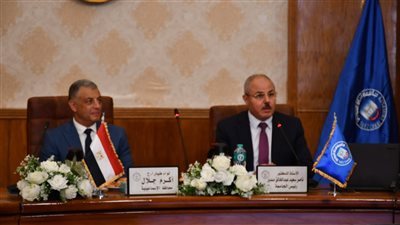 محافظ الإسماعيلية يشيد بدور جامعة القناة في خدمة المجتمع (صور) 