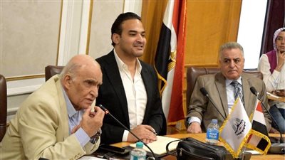 رئيس لجنة المستوردين يطالب بضرورة حل التحديات التي تواجه قطاع السيارات 